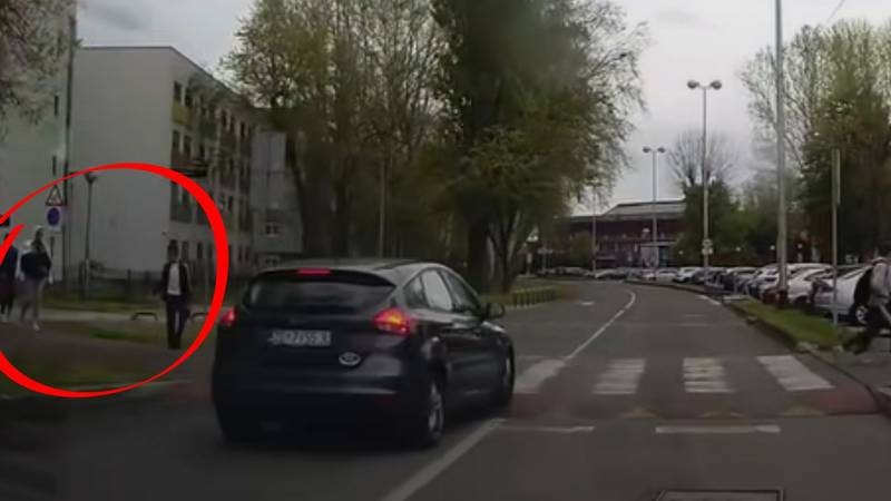 VIDEO Policija kaznila divljaka iz Zagreba: Išao pretjecati pred zebrom, dok su u blizini i djeca 16 24h 1 0ukxQKV 1