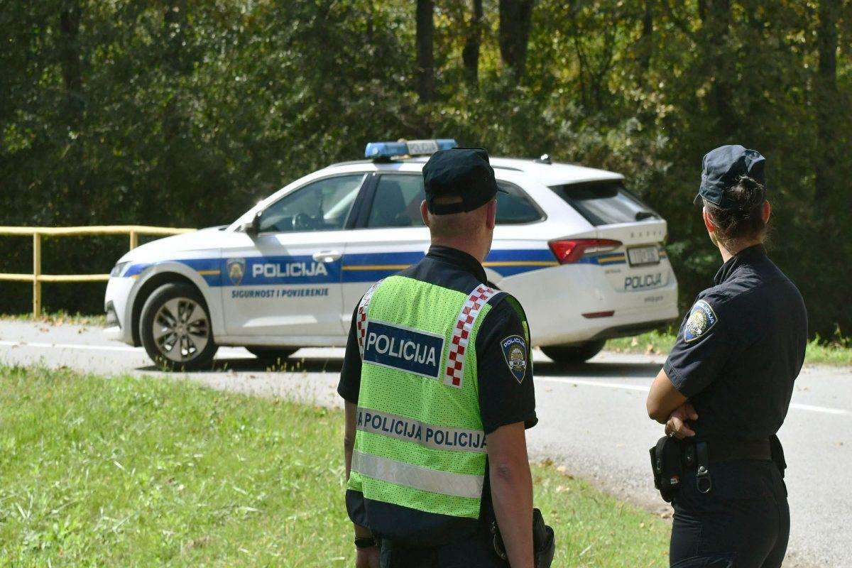 U PROMETNOJ NESREĆI NASTALA VELIKA MATERIJALNA ŠTETA: Godina dana obaveznog liječenja od ovisnosti i novčana kazna od 4.520 eura izrečena nesavjesnom vozaču 20 147688