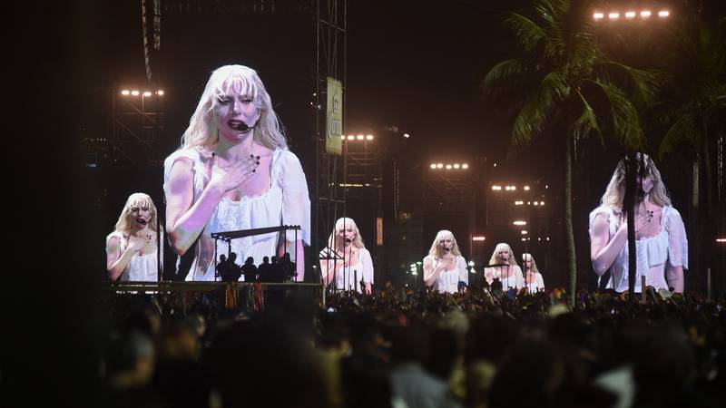 Preko dva milijuna ljudi slušalo je Lady Gagu na Copacabani! 16 2025 05 04t025512z 1010683125 rc2naea158kr rtrmadp 3 music lady gaga brazil