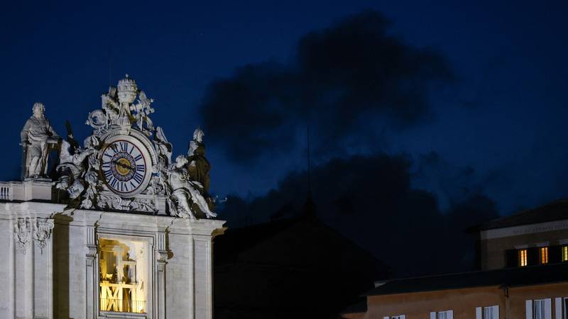 Papa nije izabran tijekom prvog glasovanja. Evo što sada slijedi 14 2025 05 07t191203z 634346716 rc27dea1yt3m rtrmadp 3 pope succession