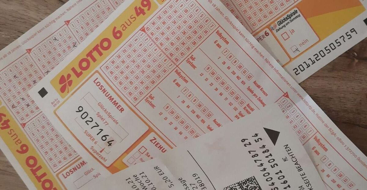 NJEMAČKA: Pronašao loto listić dok je čistio i postao milijunaš 8 305118
