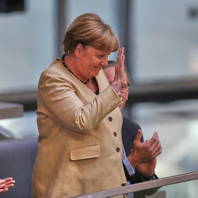 Angela Merkel je s balkona pratila poniženje svog nasljednika: Zbog nje se prije dva desetljeća odlučio na drastičan potez 7 713394