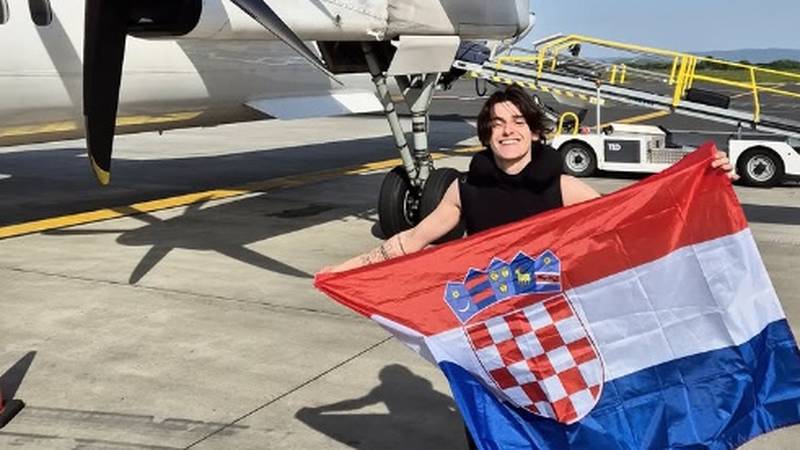 Marko Bošnjak otputovao je u Basel na Eurosong! Štengl: 'Pazi na glas i razvalit će vokalom!' 13 mbosnjakpng