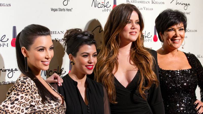 Ne izgledaju više isto! Khloe je smršavila, išle i pod nož. Ovako su se Kardashianke mijenjale... 13 profimedia 0109700278