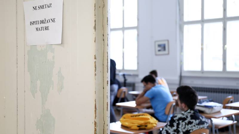 Za mjesec dana počinje matura: Za prolaz na hrvatskom treba riješiti samo trećinu testa... 13 pxl 050621 33150466