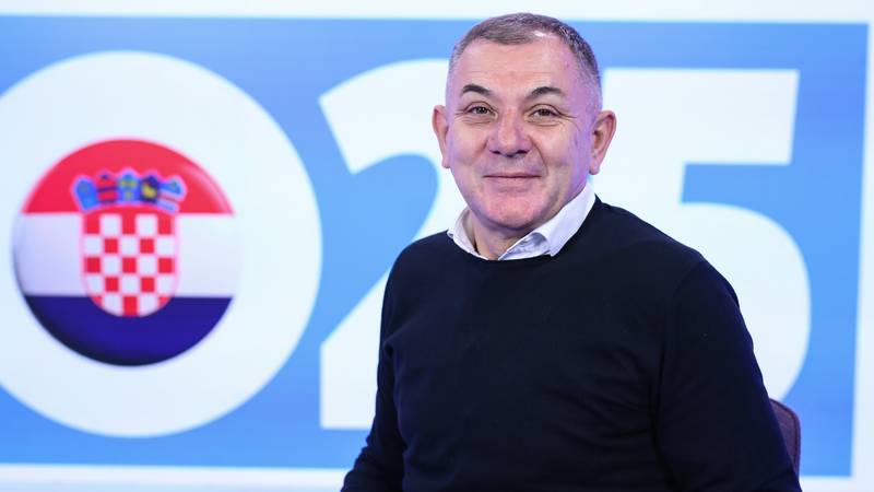 Snaha Lovrića iz vrtića prebacila 140.000 eura, pola završilo kod supruga. Lovrić: Ništa ne znam! 15 pxl 060525 132288449 rtuf81C