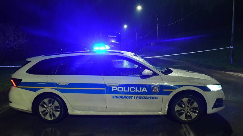 Sudarila se dva motocikla i auto kod Sl. Broda, više ozlijeđenih 13 pxl 140425 131290637