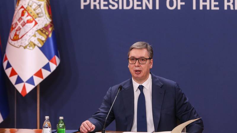 VIDEO Vučić se oglasio po prvi put od hospitalizacije: 'Hodam ispred vas da vam budem štit' 10 pxl 160425 131362380 uieb9OO