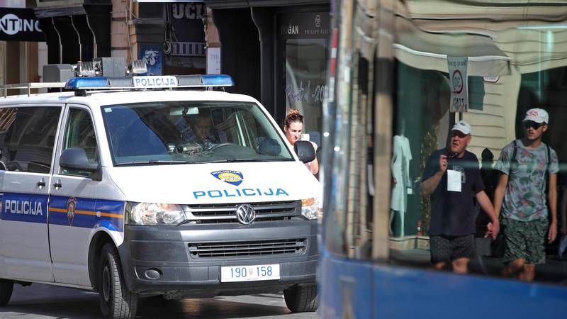 Vozač iz Rijeke trebao voziti djecu na izlet pa napuhao 0,21 promila. Dobio novčanu kaznu 16 pxl 210621 33347500