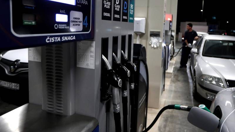 Od ponoći poskupljuje benzin: Ovo će biti nove cijene goriva 19 pxl 241022 96300961