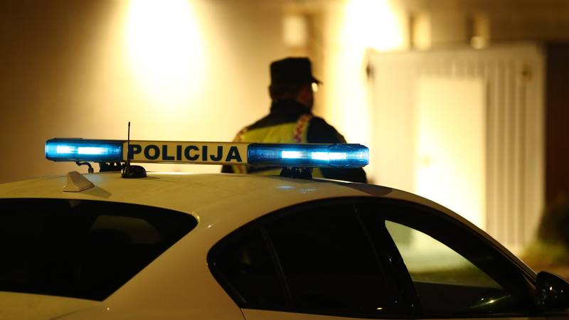 Mladić teško ozlijeđen u Slunju, pijan izletio s ceste u ogradu 19 pxl 271223 107954607