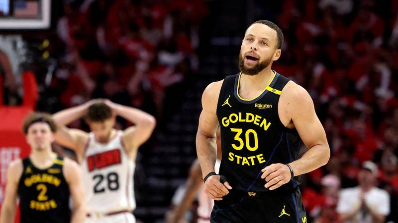 Curry se ozlijedio, Warriorsi srušili Wolvese u gostima! 28 pxl reu 050525 132232544