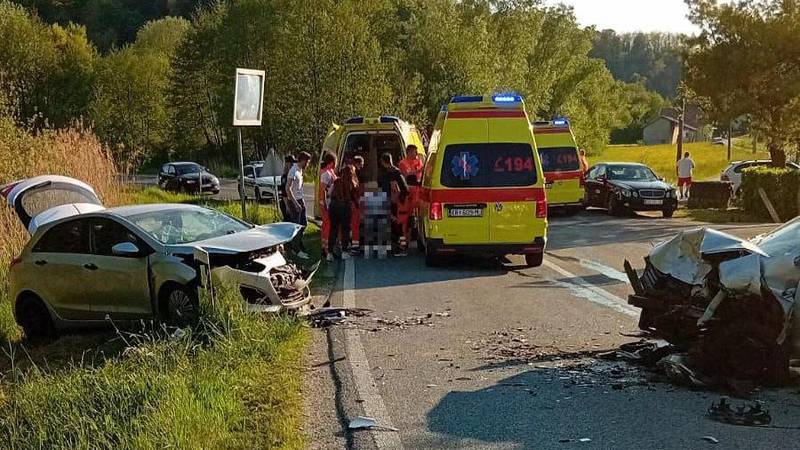 FOTO Dijete iz teške nesreće u Zagorju helikopterom prevezli u Zagreb. Još troje je ozlijeđenih 13 whatsapp image 2025 05 01 at 20 25 29 censored 1 PXDXrje